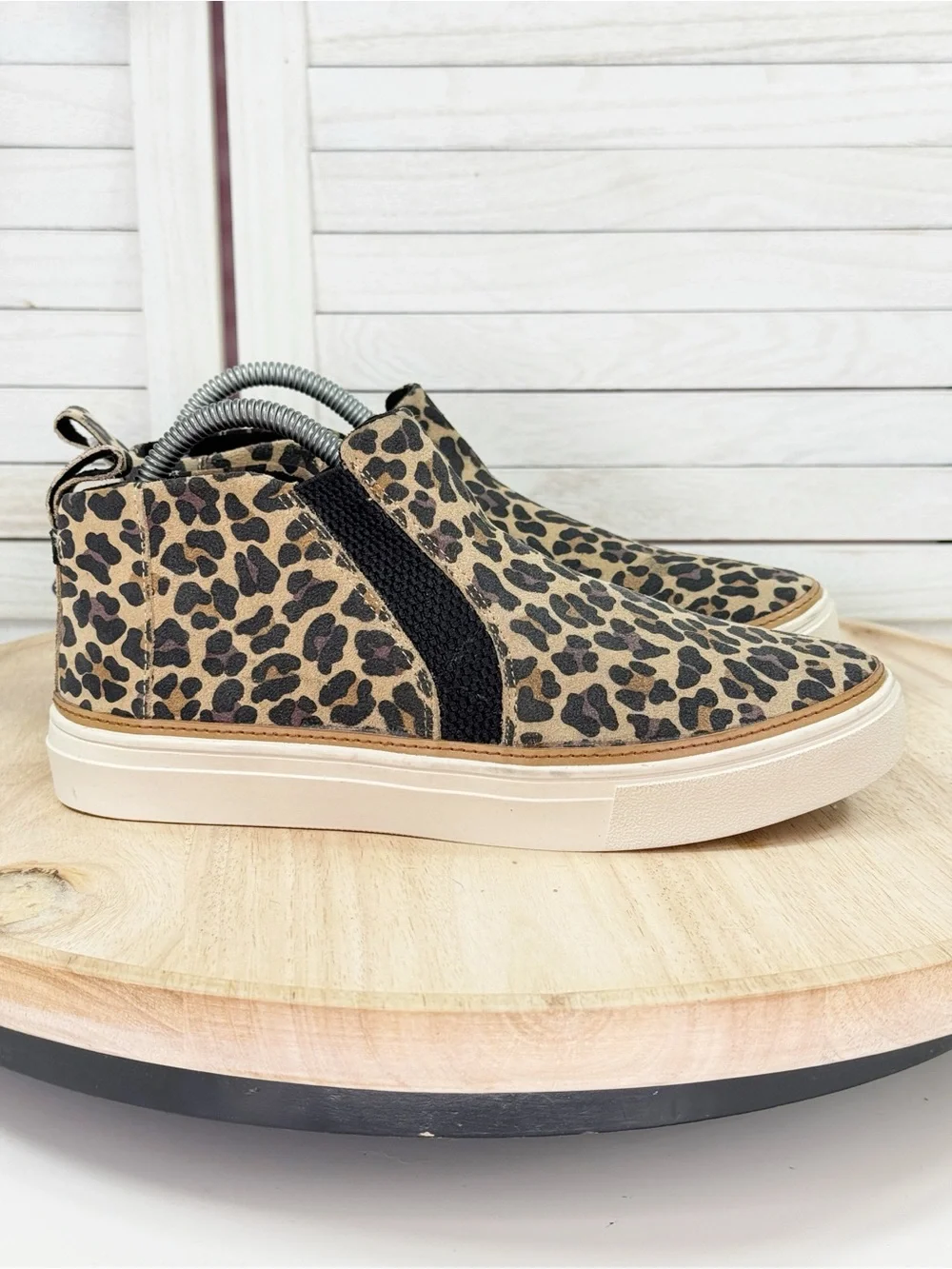 Toms Bryce Leopard Print Suede Slip On Mid Top Sneakers Tan‎ Black 7.5 Women’s